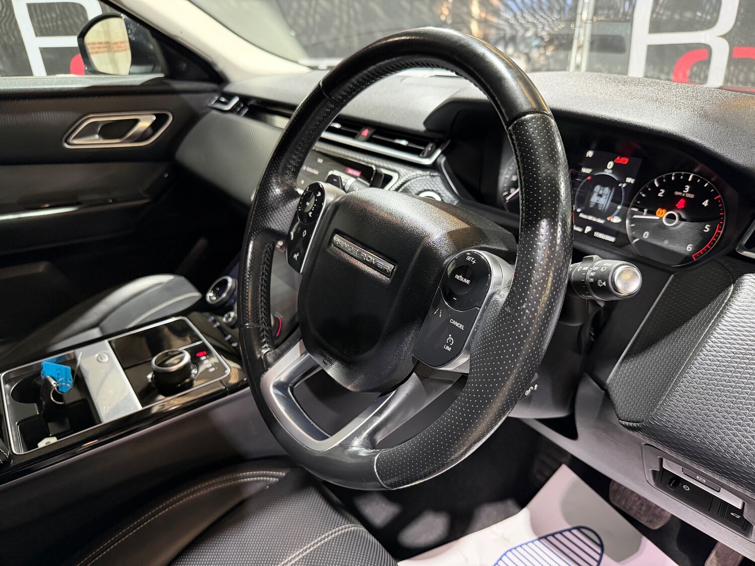 Used Land Rover Range Rover Velar 2018 for sale - 77931776: Photo 25