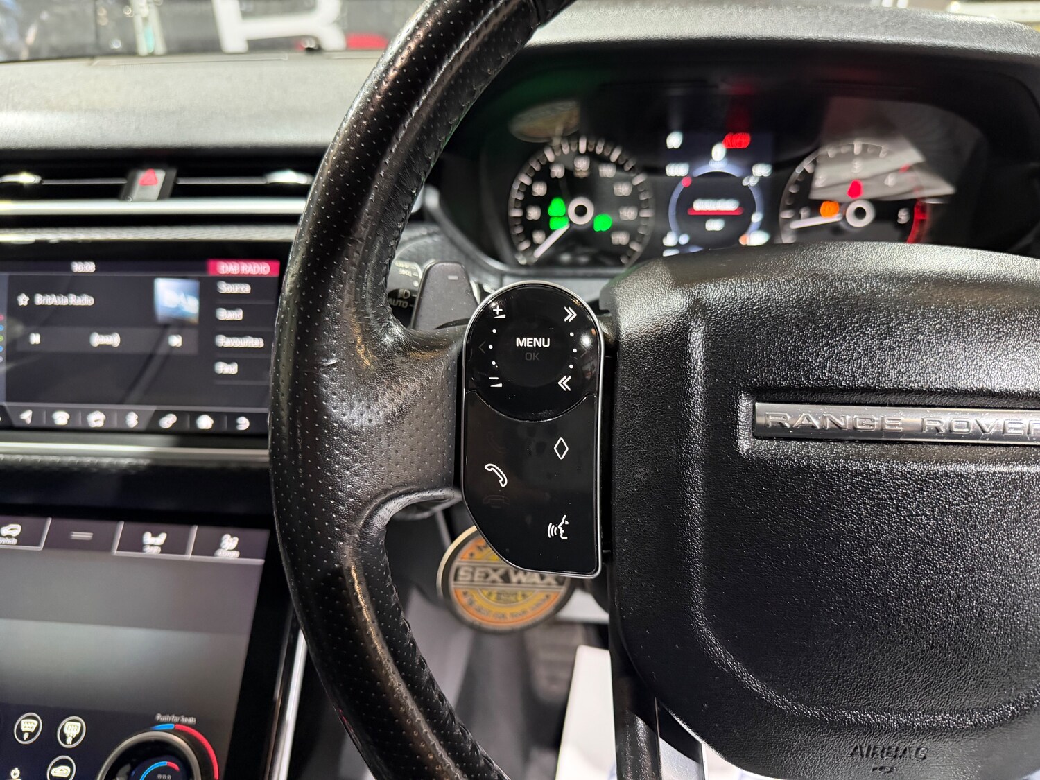 Used Land Rover Range Rover Velar 2018 for sale - 77931776: Photo 31