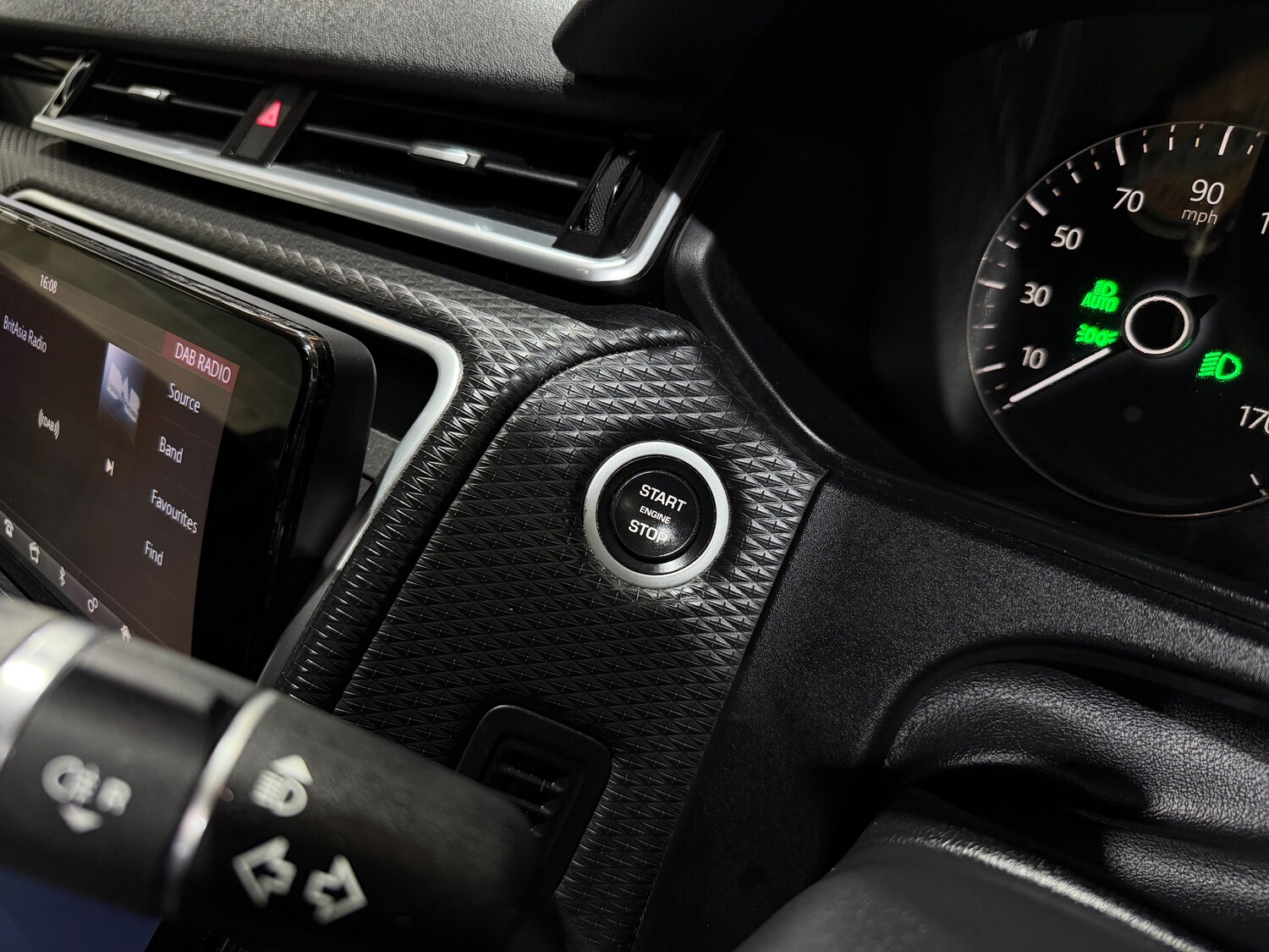 Used Land Rover Range Rover Velar 2018 for sale - 77931776: Photo 36