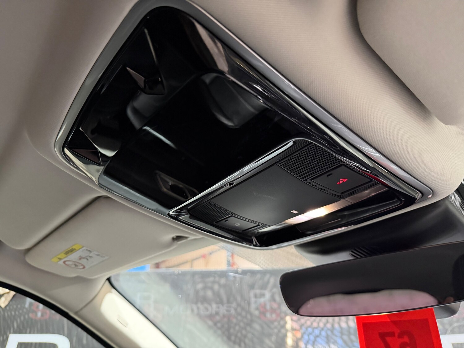 Used Land Rover Range Rover Velar 2018 for sale - 77931776: Photo 37