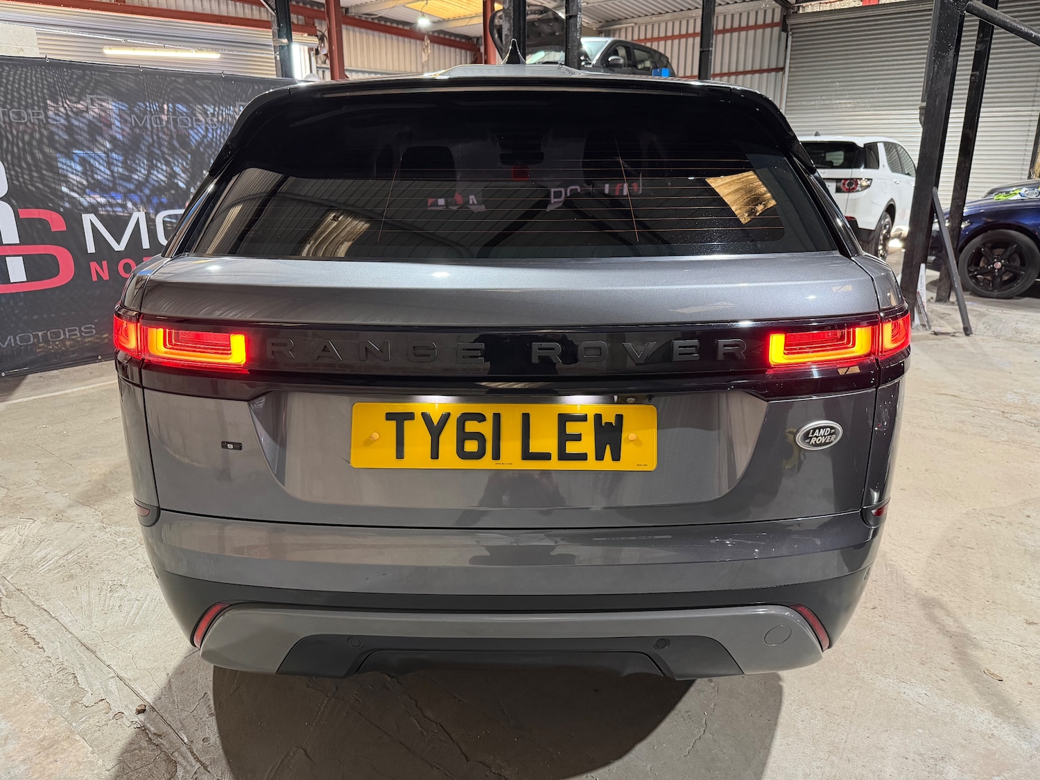 Used Land Rover Range Rover Velar 2018 for sale - 77931776: Photo 4