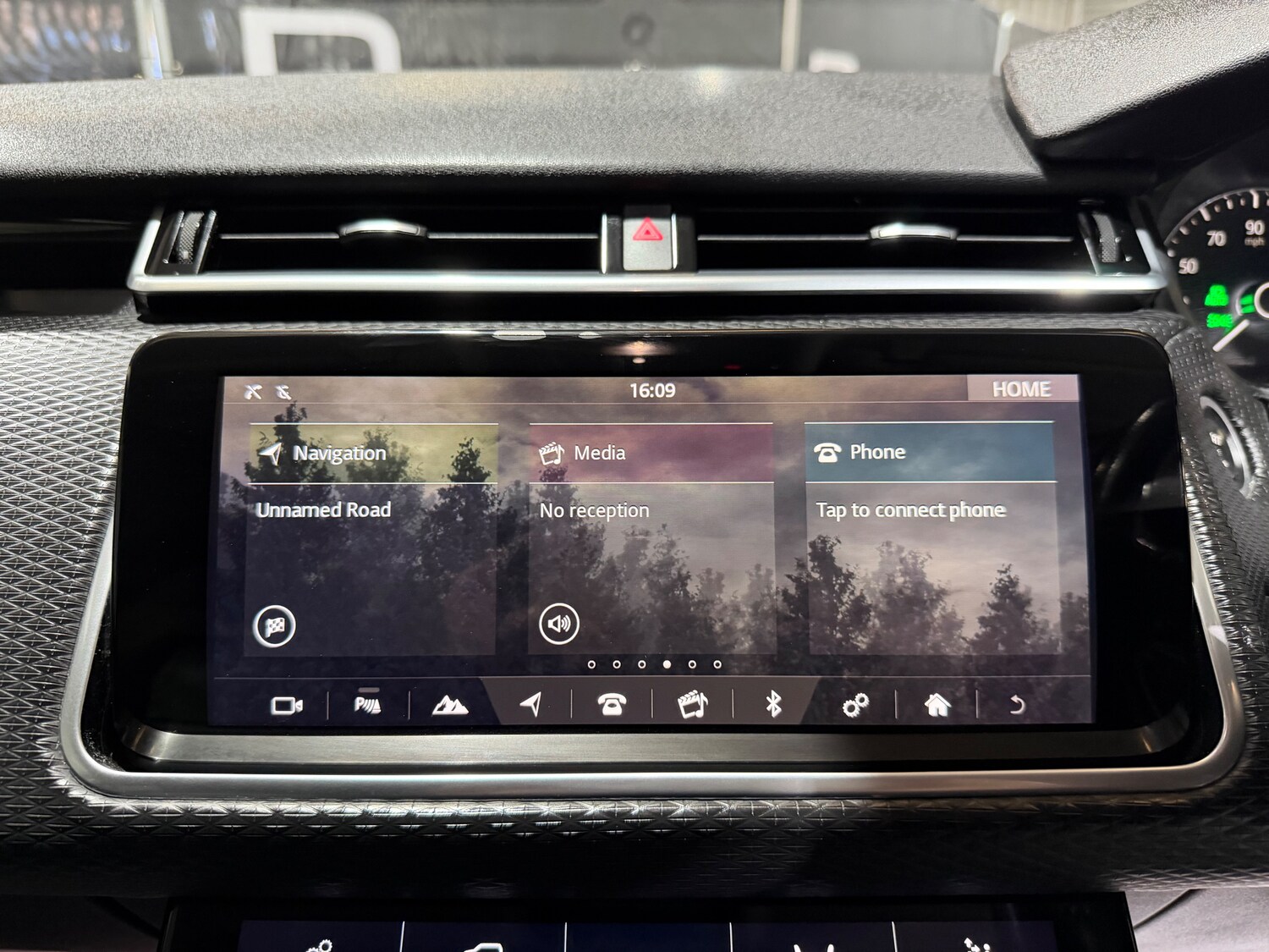 Used Land Rover Range Rover Velar 2018 for sale - 77931776: Photo 44