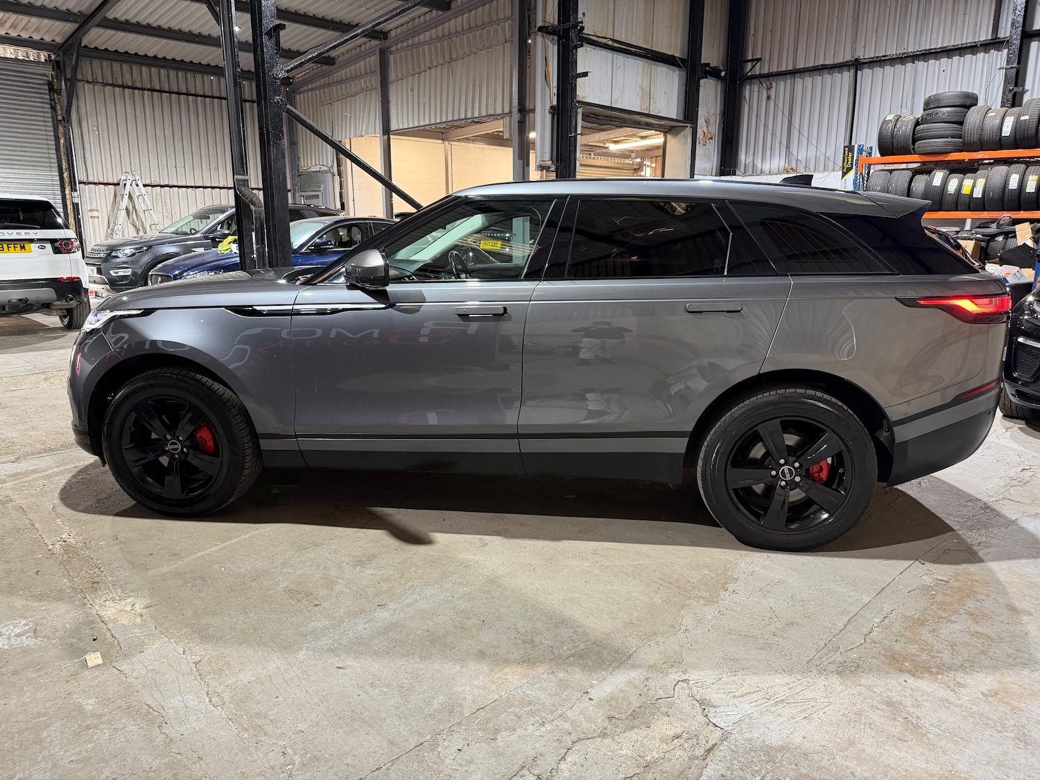 Used Land Rover Range Rover Velar 2018 for sale - 77931776: Photo 5