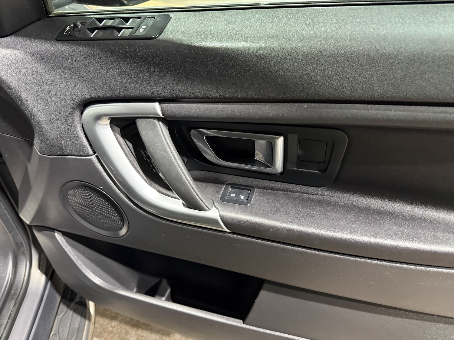 Used Land Rover Discovery Sport 2017 for sale - 77256549: Photo 23