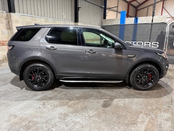 Used Land Rover Discovery Sport 2017 for sale - 77256549: Photo
