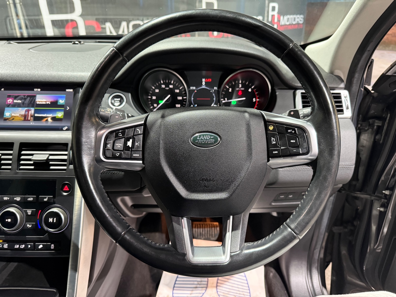 Used Land Rover Discovery Sport 2017 for sale - 77256549: Photo 30