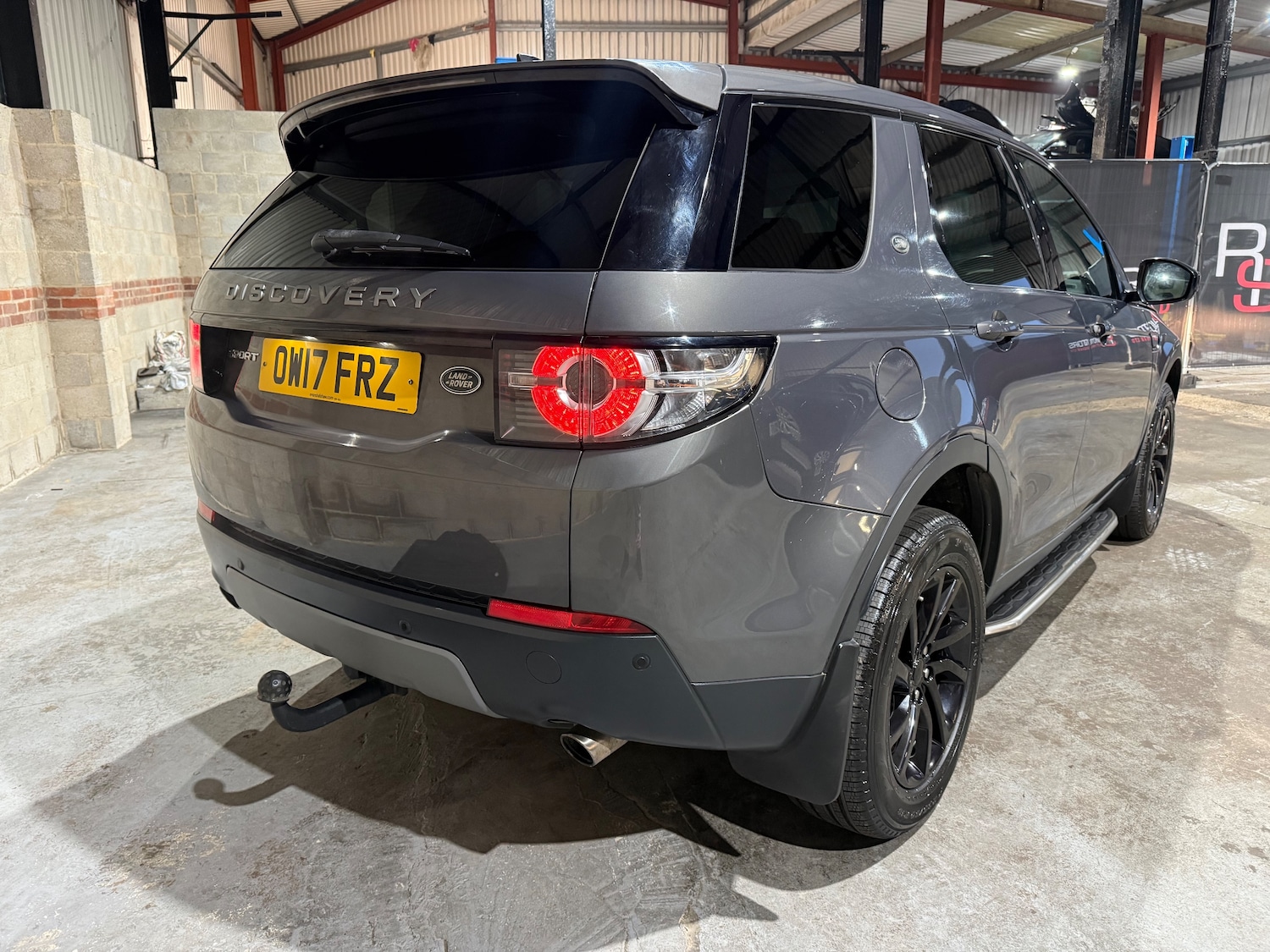 Used Land Rover Discovery Sport 2017 for sale - 77256549: Photo 45