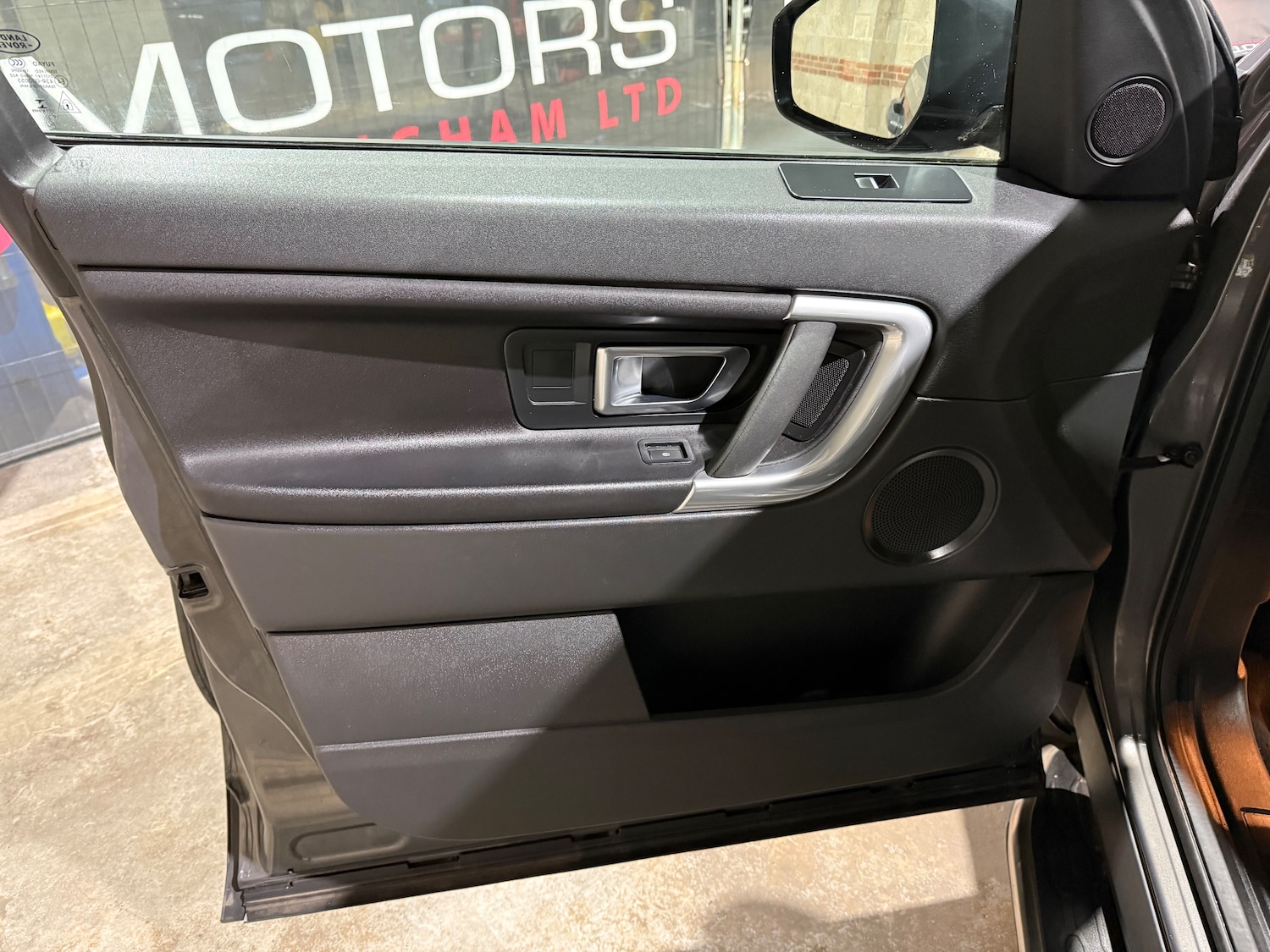 Used Land Rover Discovery Sport 2017 for sale - 77256549: Photo 7