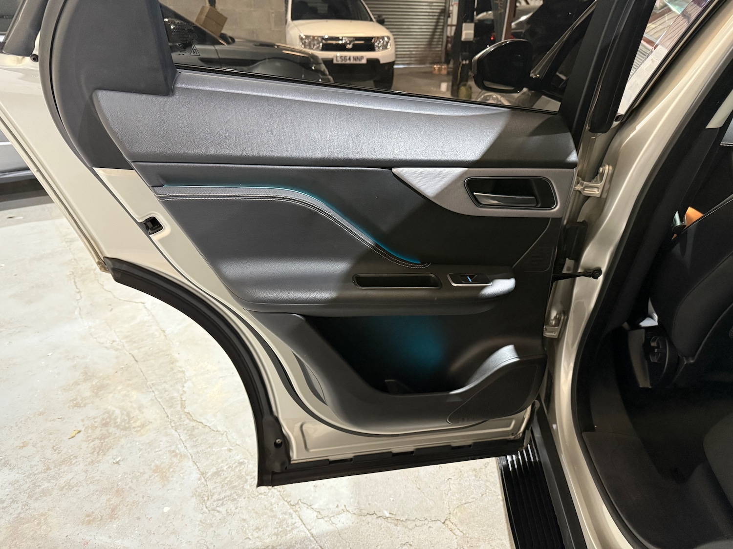 Used Jaguar F-Pace 2016 for sale - 78177244: Photo 12