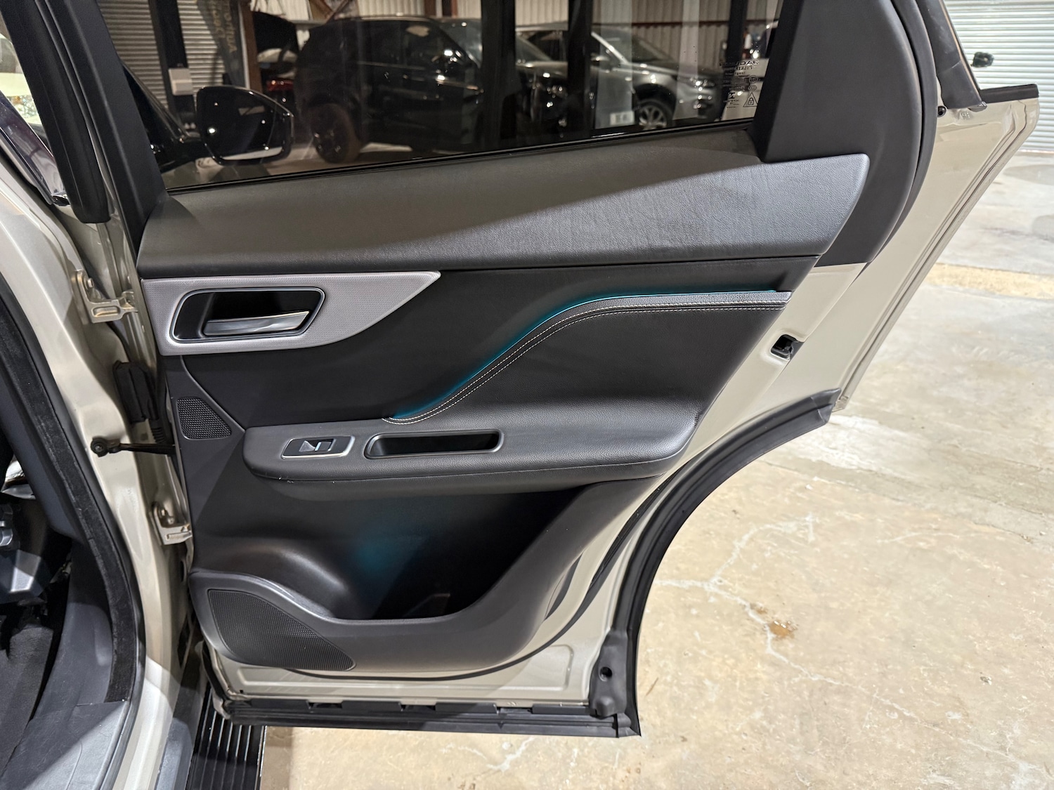 Used Jaguar F-Pace 2016 for sale - 78177244: Photo 19