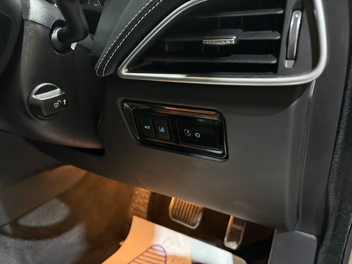 Used Jaguar F-Pace 2016 for sale - 78177244: Photo 28