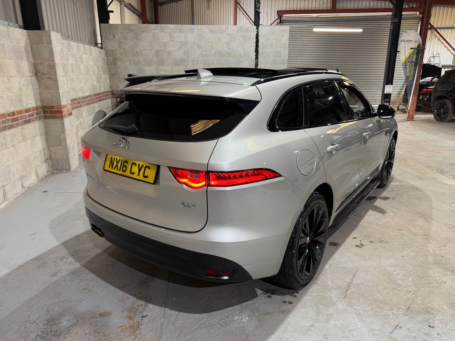 Used Jaguar F-Pace 2016 for sale - 78177244: Photo 44