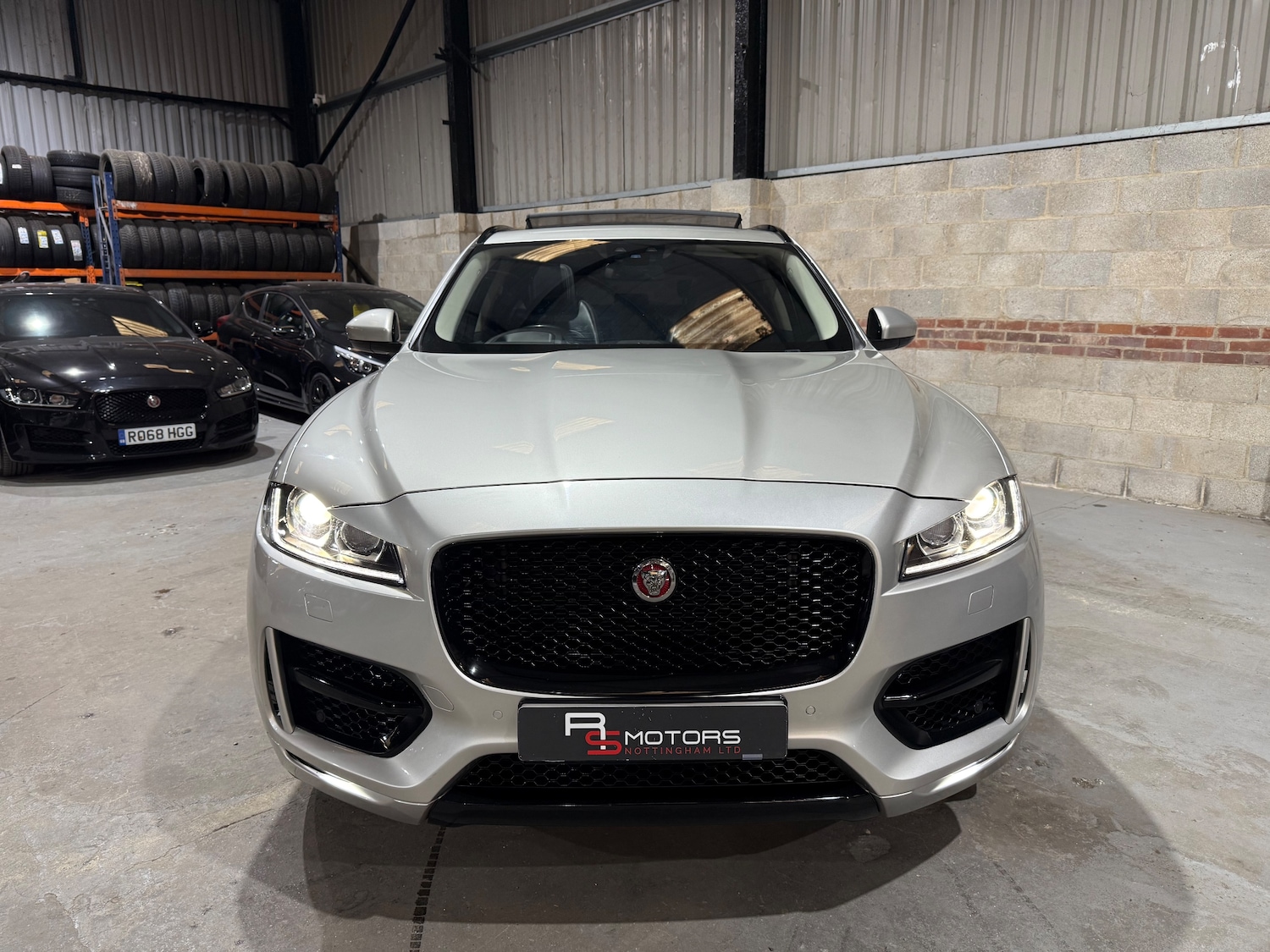 Used Jaguar F-Pace 2016 for sale - 78177244: Photo 6
