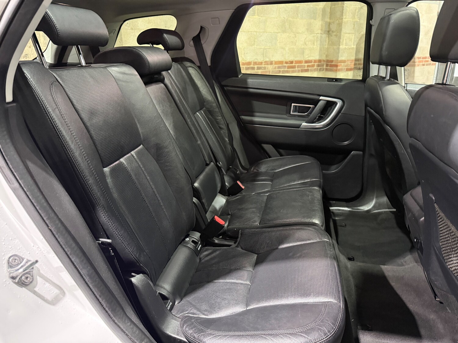 Used Land Rover Discovery Sport 2017 for sale - 77501924: Photo 24