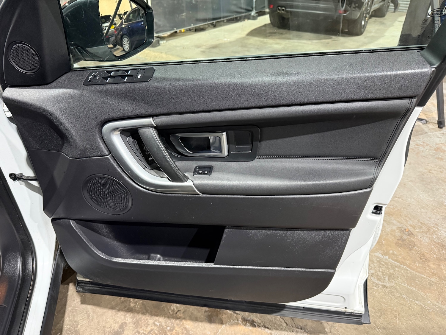 Used Land Rover Discovery Sport 2017 for sale - 77501924: Photo 26