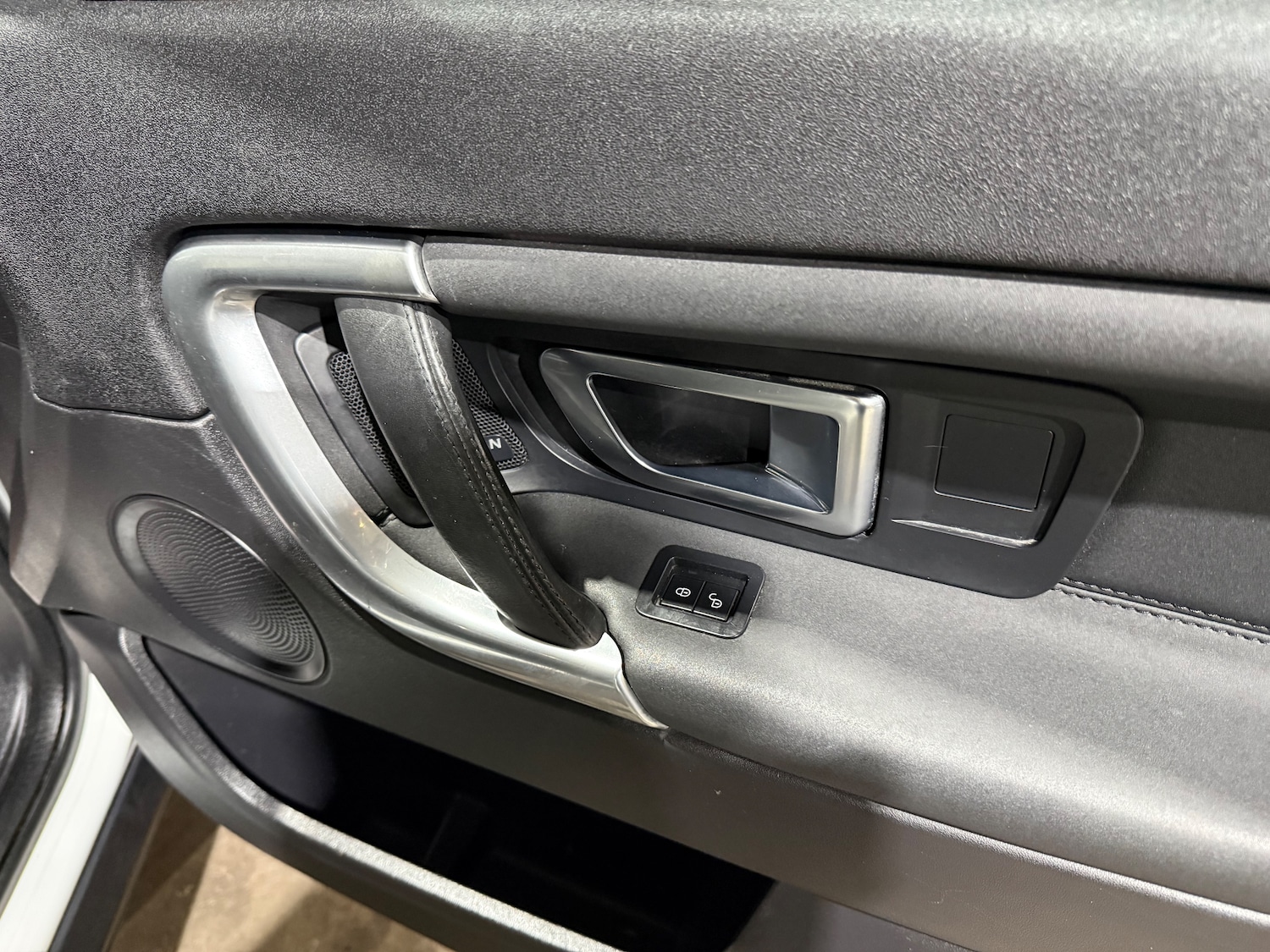 Used Land Rover Discovery Sport 2017 for sale - 77501924: Photo 27