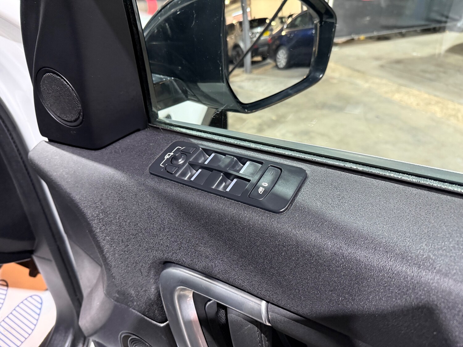 Used Land Rover Discovery Sport 2017 for sale - 77501924: Photo 28