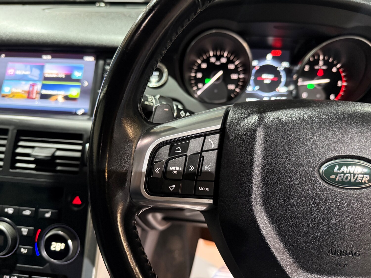 Used Land Rover Discovery Sport 2017 for sale - 77501924: Photo 34