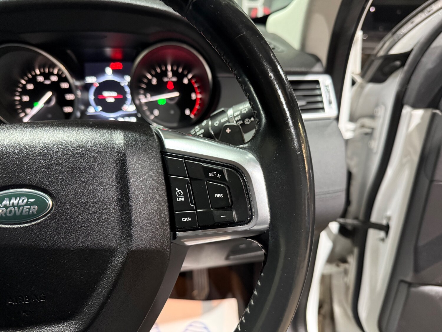 Used Land Rover Discovery Sport 2017 for sale - 77501924: Photo 35