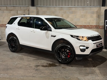 Used Land Rover Discovery Sport 2017 for sale - 79354057: Photo