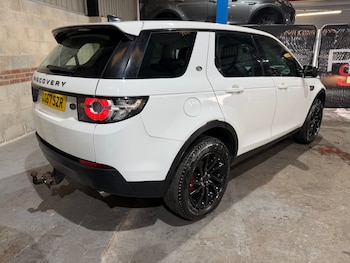 Used Land Rover Discovery Sport 2017 for sale - 79354057: Photo