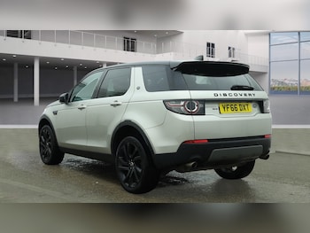 Used Land Rover Discovery Sport 2016 for sale - 75982918: Photo