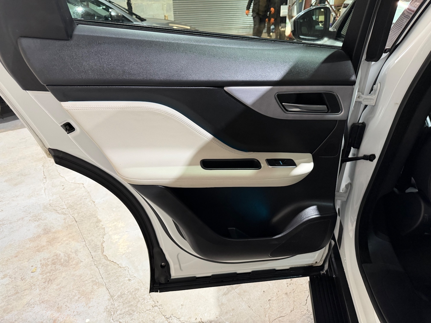 Used Jaguar F-Pace 2017 for sale - 77054904: Photo 14