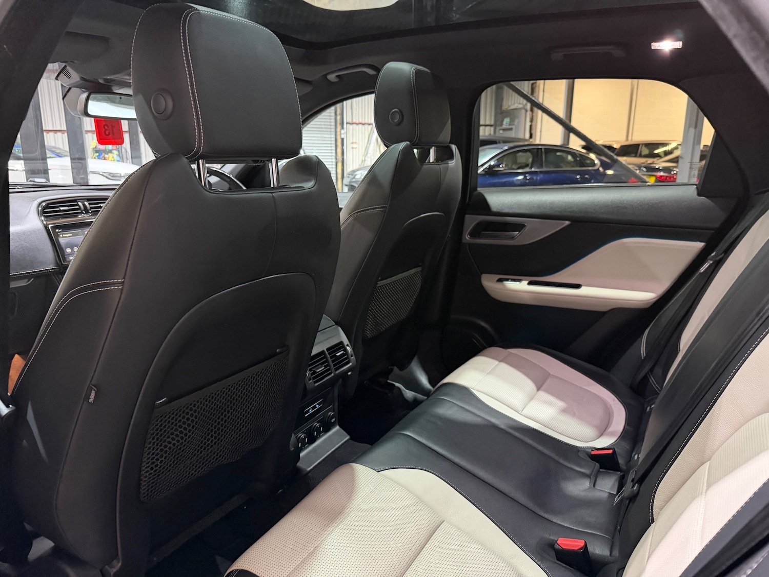 Used Jaguar F-Pace 2017 for sale - 77054904: Photo 15