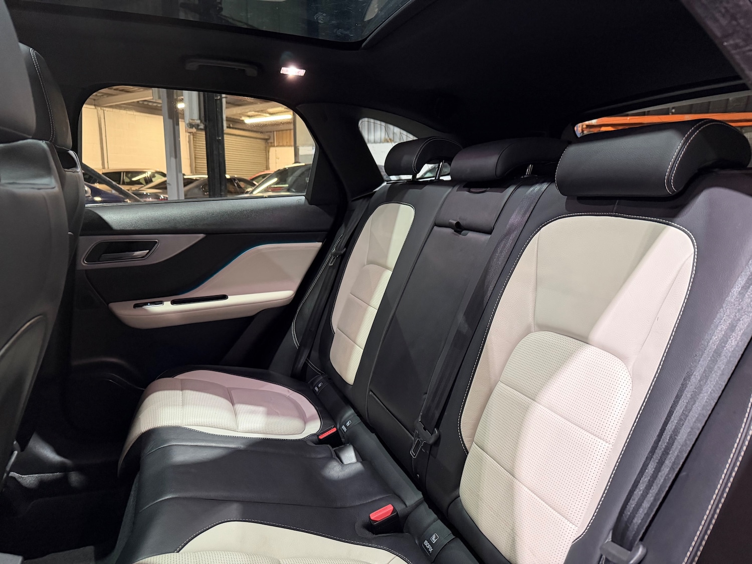 Used Jaguar F-Pace 2017 for sale - 77054904: Photo 16