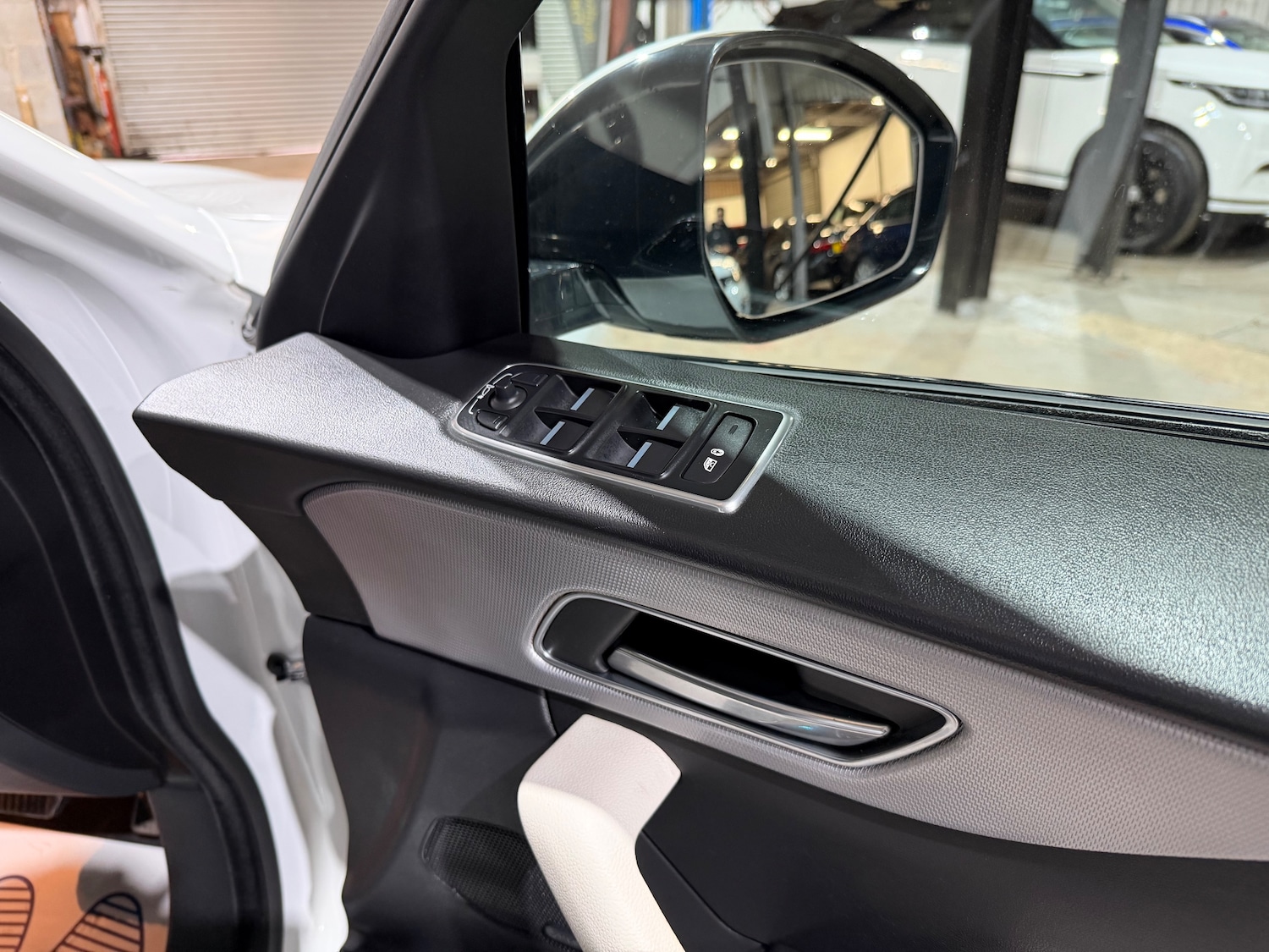 Used Jaguar F-Pace 2017 for sale - 77054904: Photo 27