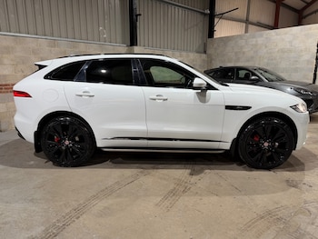 Used Jaguar F-Pace 2017 for sale - 77054904: Photo