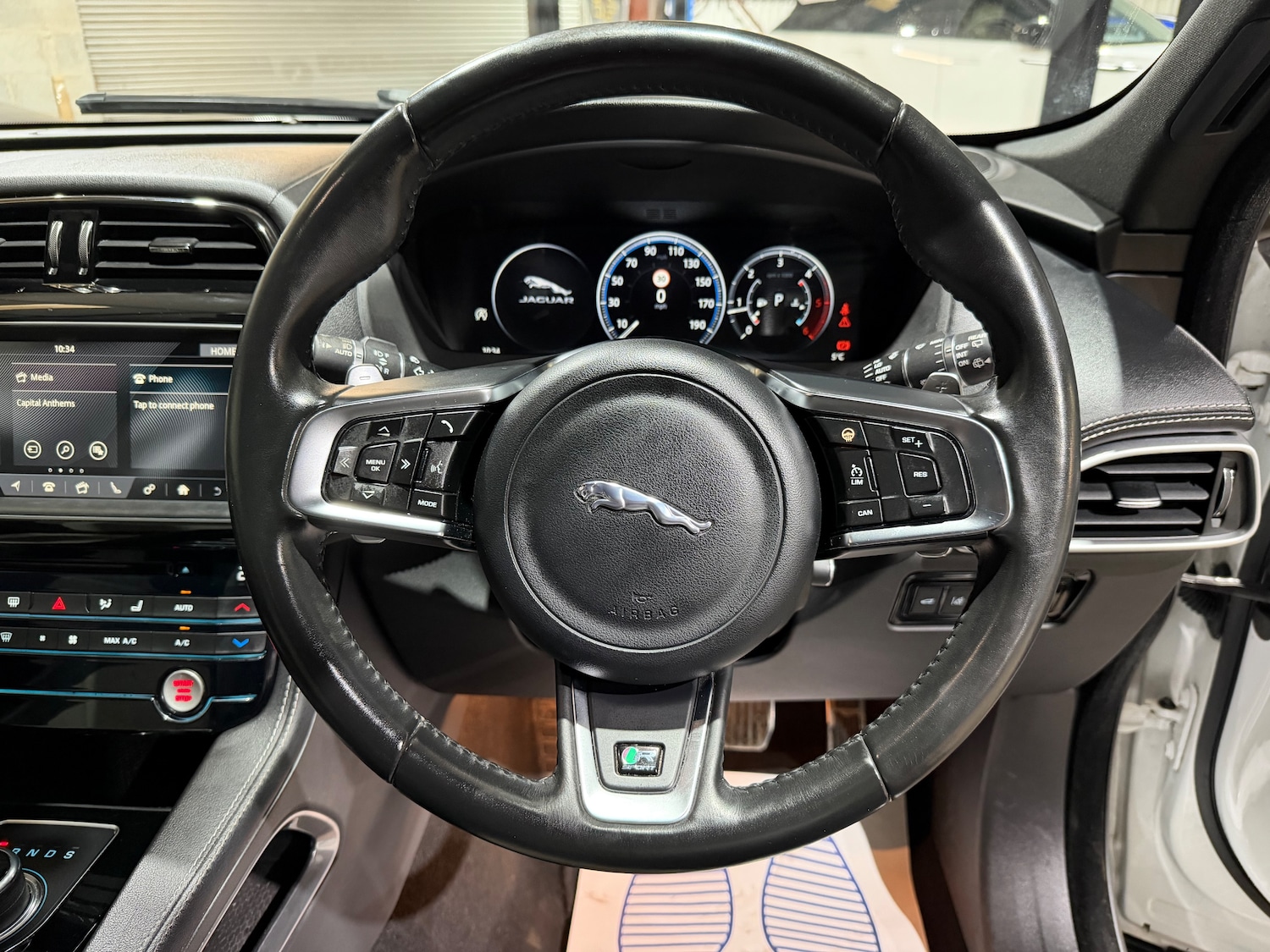 Used Jaguar F-Pace 2017 for sale - 77054904: Photo 33