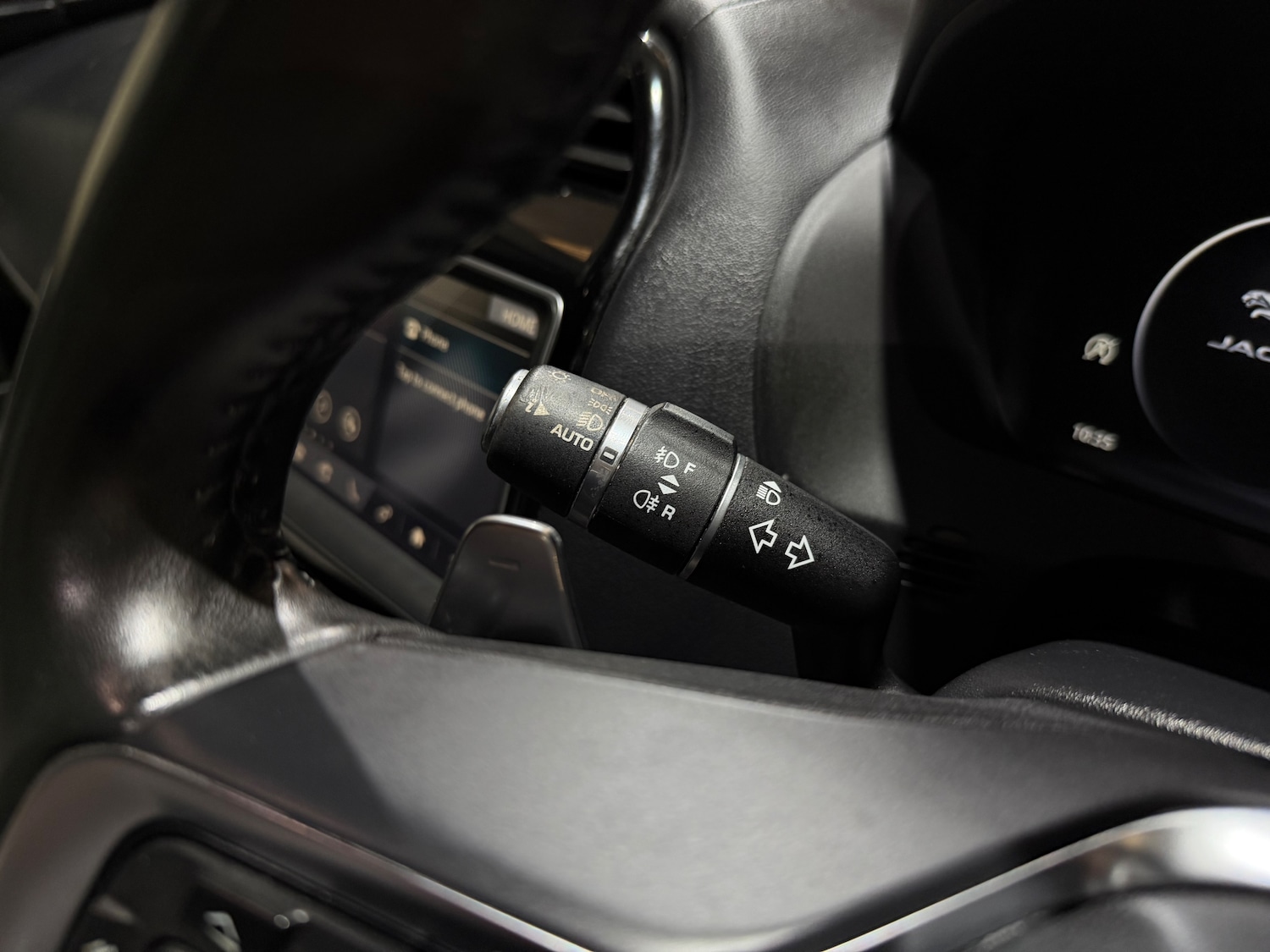 Used Jaguar F-Pace 2017 for sale - 77054904: Photo 39