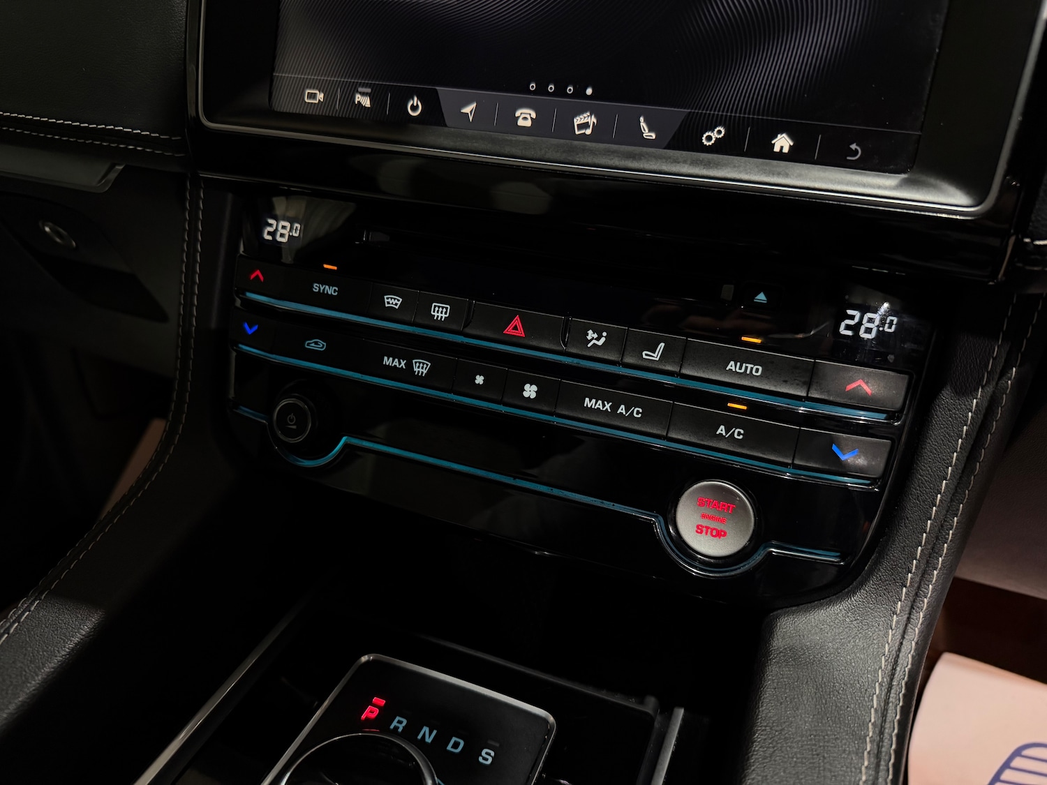 Used Jaguar F-Pace 2017 for sale - 77054904: Photo 44