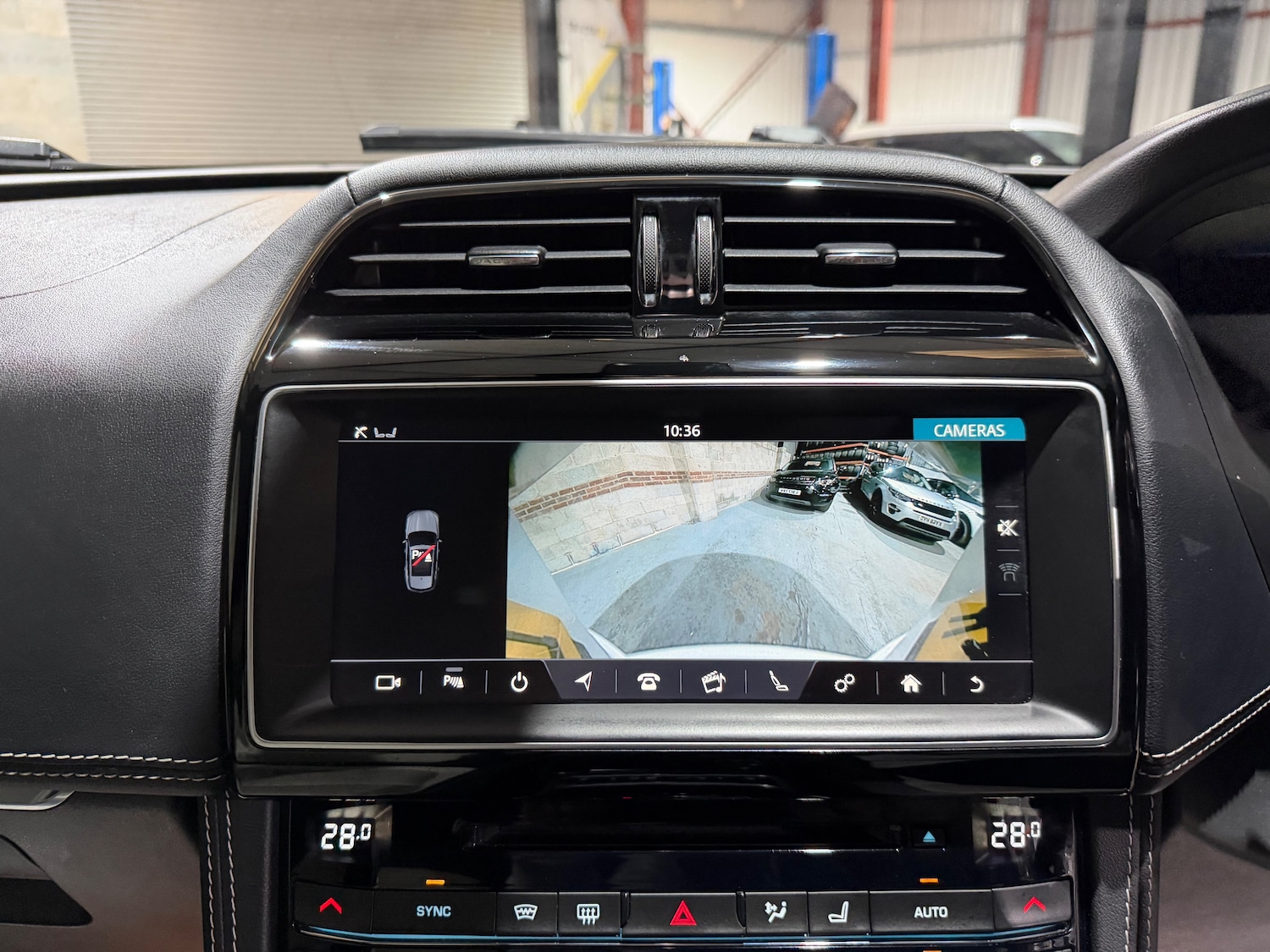 Used Jaguar F-Pace 2017 for sale - 77054904: Photo 49