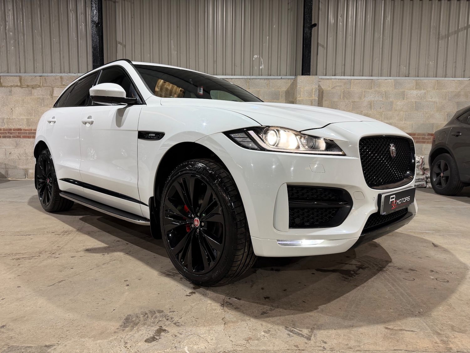Used Jaguar F-Pace 2017 for sale - 77054904: Photo 59