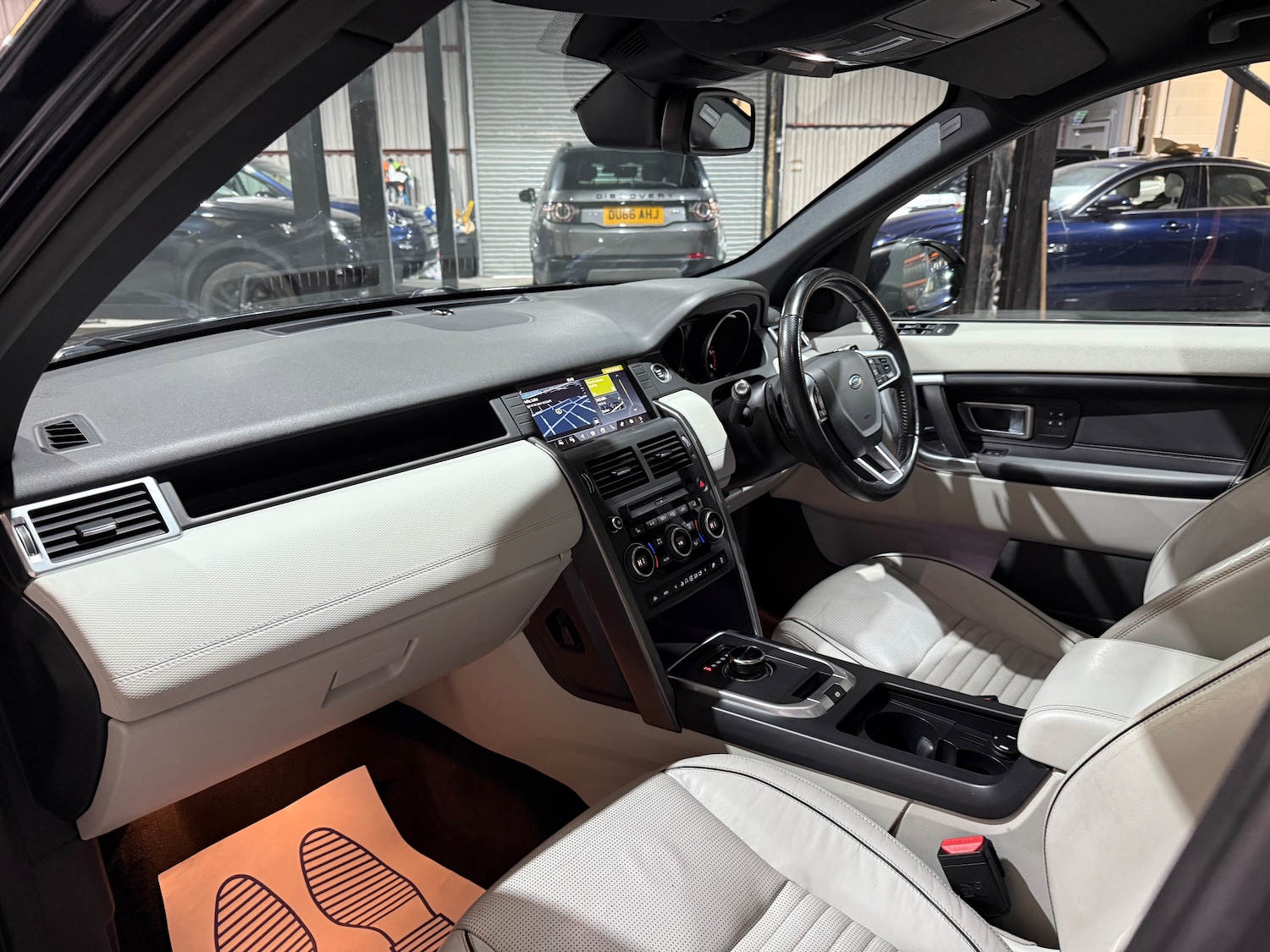 Used Land Rover Discovery Sport 2017 for sale - 76204674: Photo 10