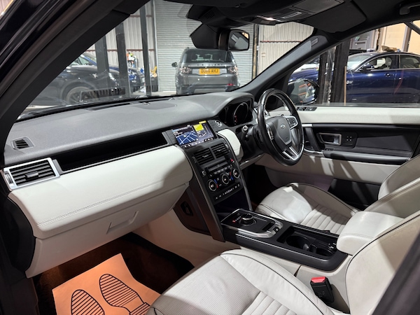 Used Land Rover Discovery Sport 2017 for sale - 76204674: Photo 10