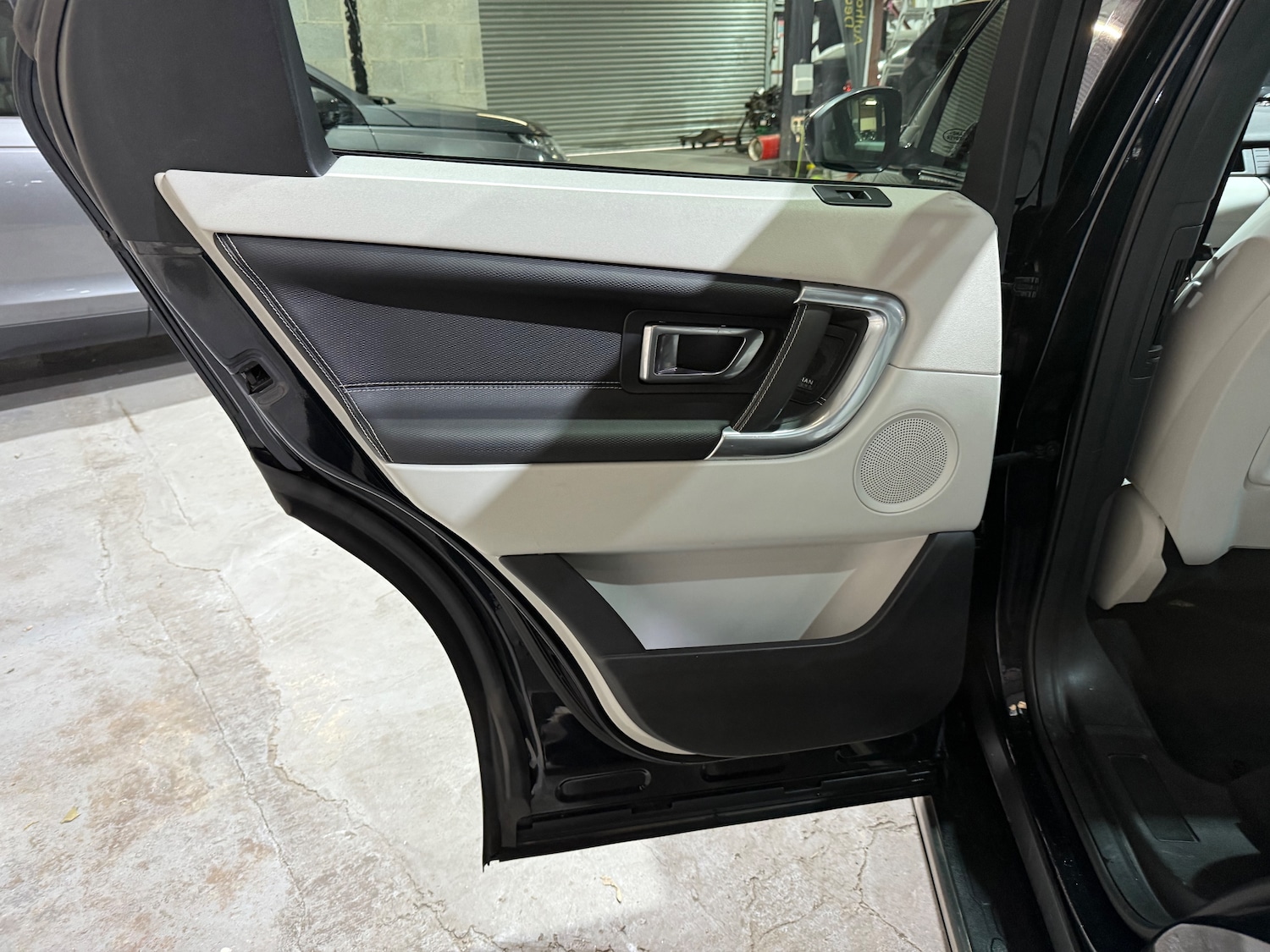 Used Land Rover Discovery Sport 2017 for sale - 76204674: Photo 14