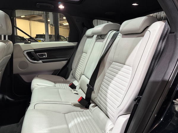Used Land Rover Discovery Sport 2017 for sale - 76204674: Photo 16