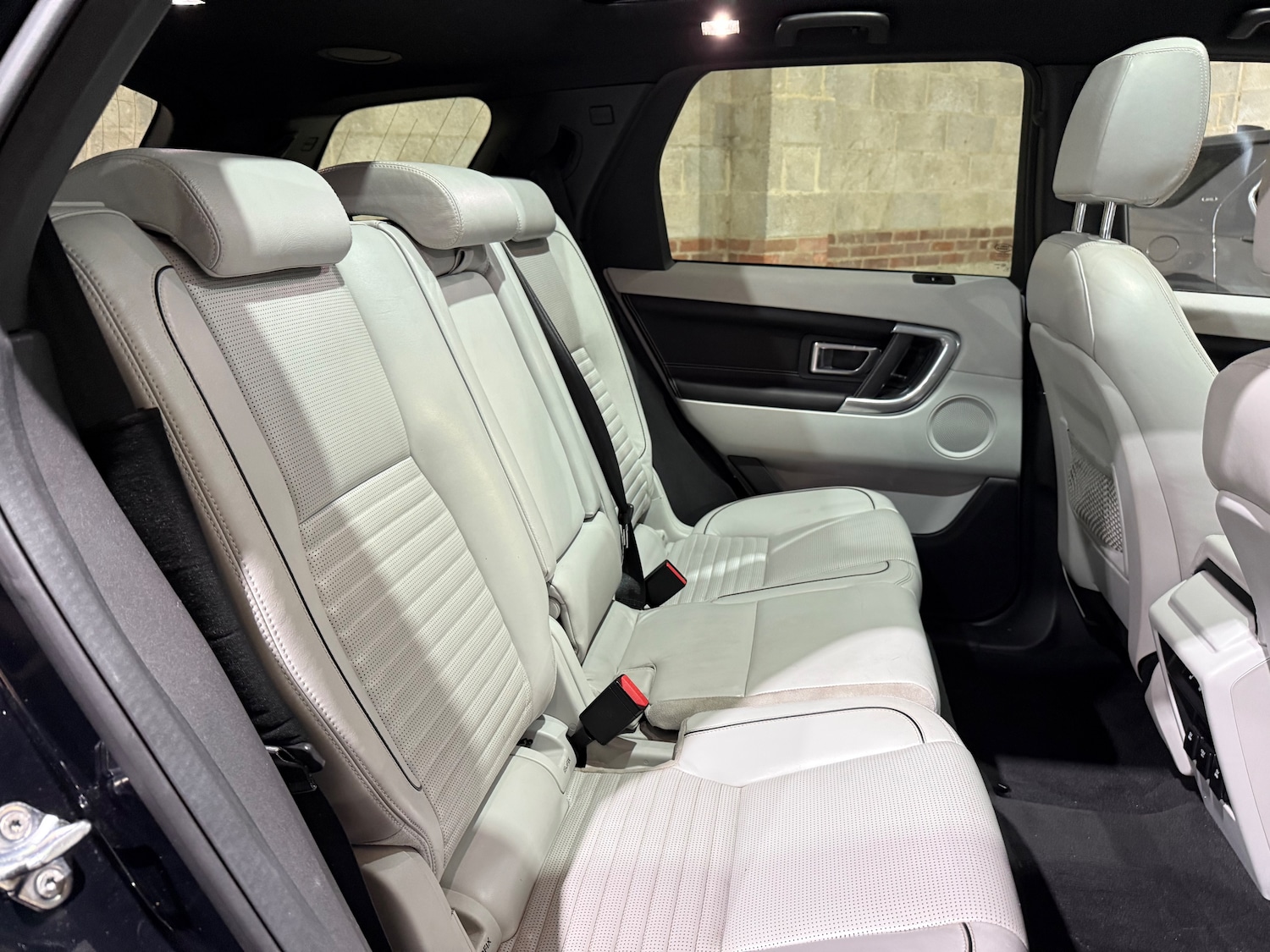 Used Land Rover Discovery Sport 2017 for sale - 76204674: Photo 22