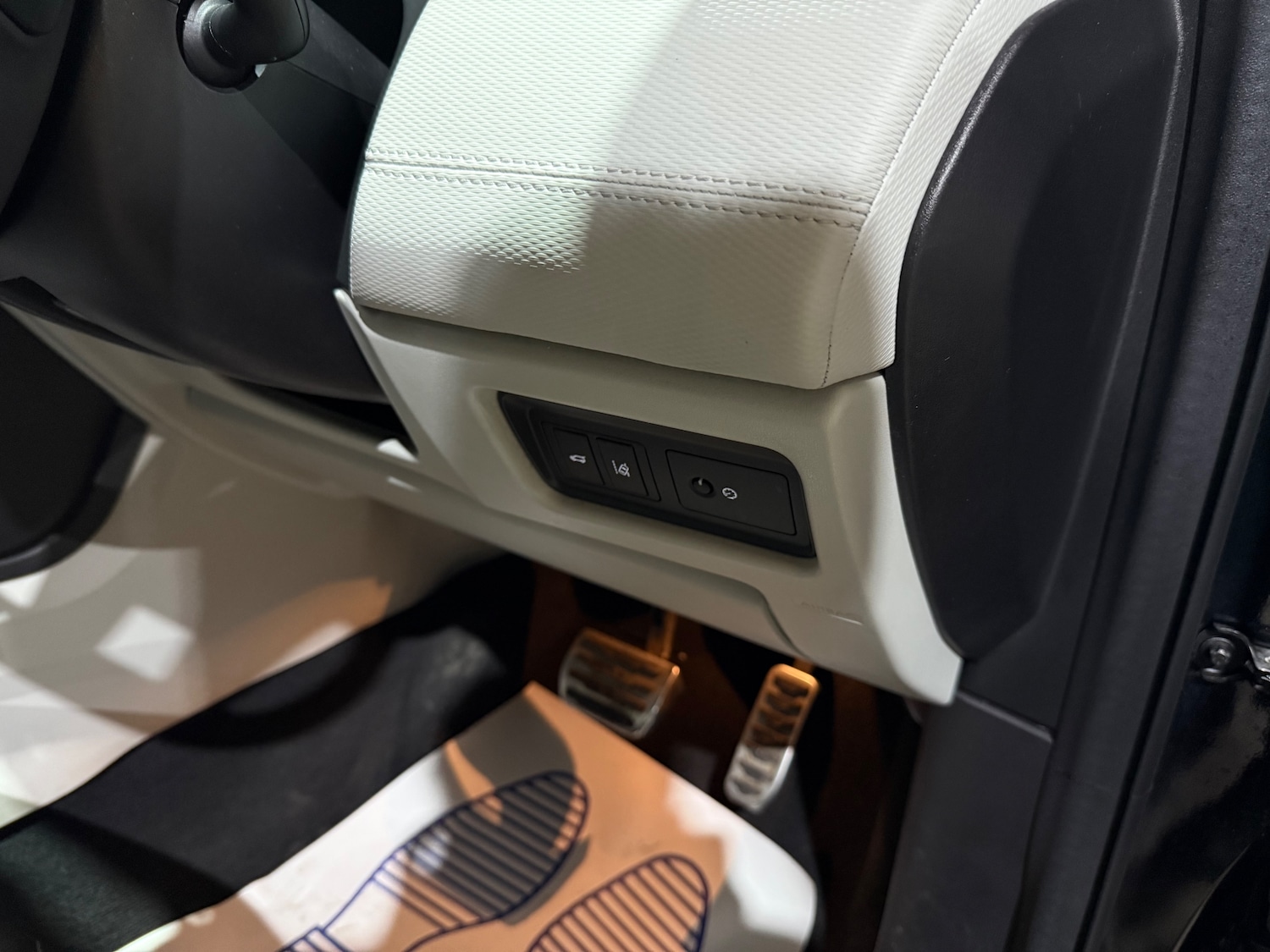 Used Land Rover Discovery Sport 2017 for sale - 76204674: Photo 30