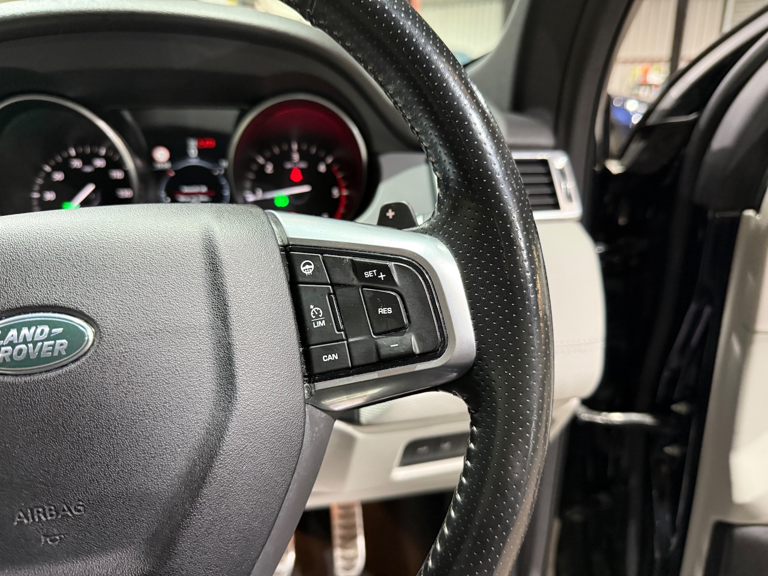 Used Land Rover Discovery Sport 2017 for sale - 76204674: Photo 38