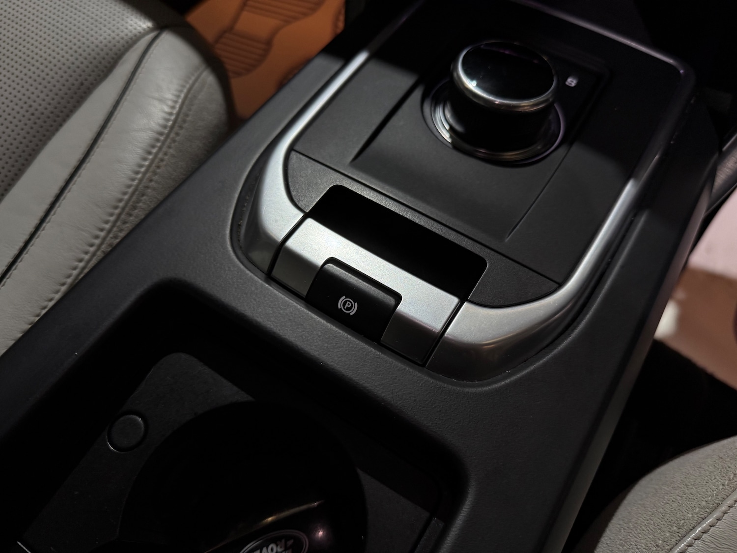 Used Land Rover Discovery Sport 2017 for sale - 76204674: Photo 50