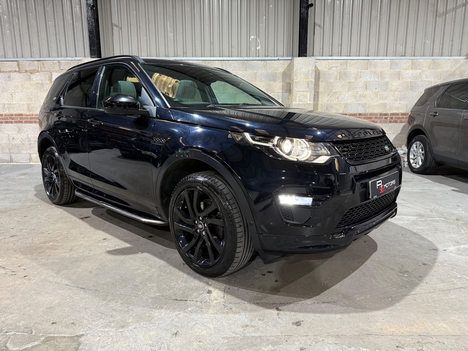 Used Land Rover Discovery Sport 2017 for sale - 76204674: Photo 52