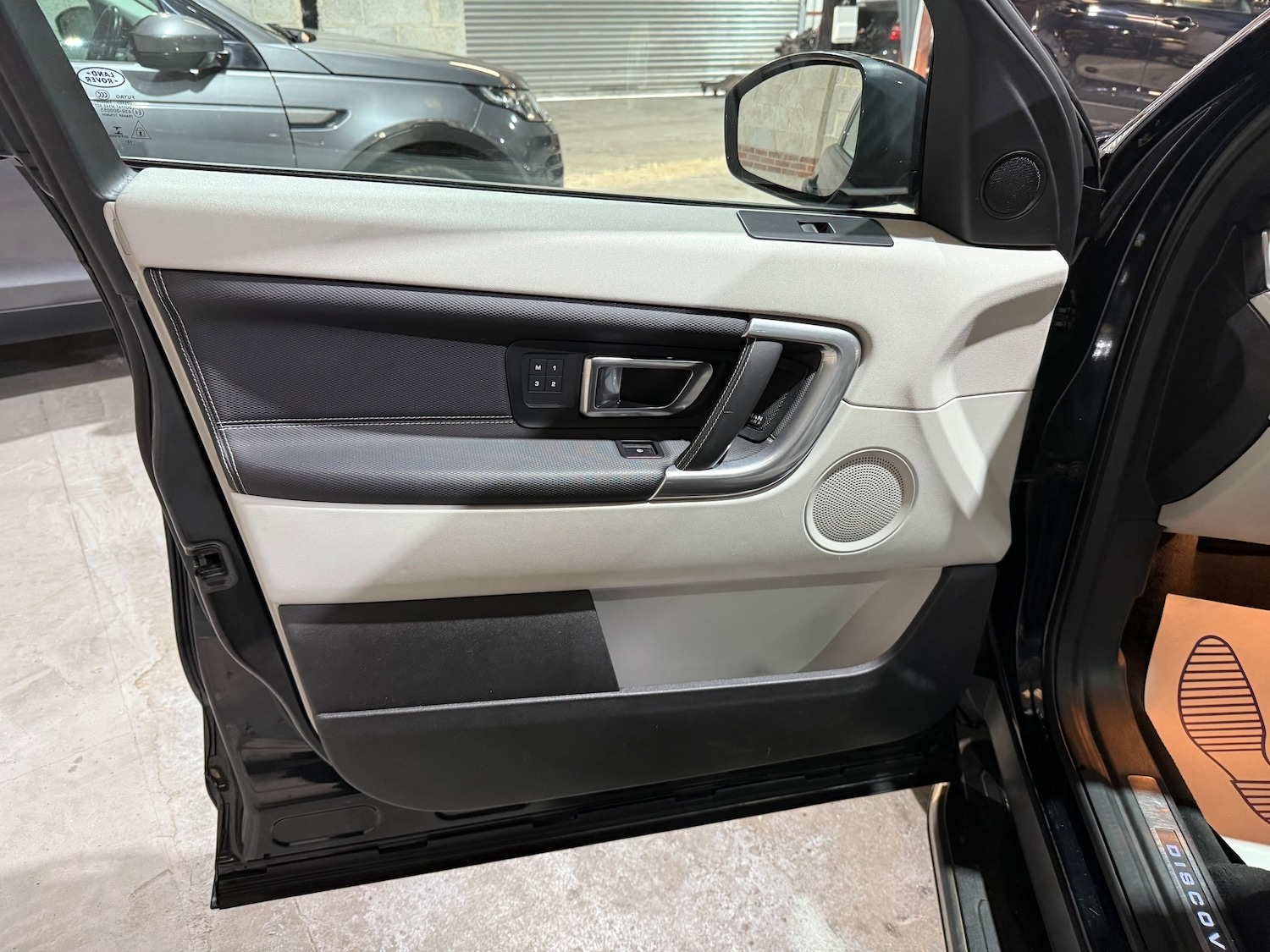 Used Land Rover Discovery Sport 2017 for sale - 76204674: Photo 7