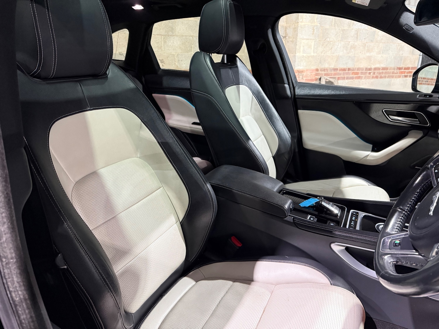 Used Jaguar F-Pace 2016 for sale - 77878683: Photo 37