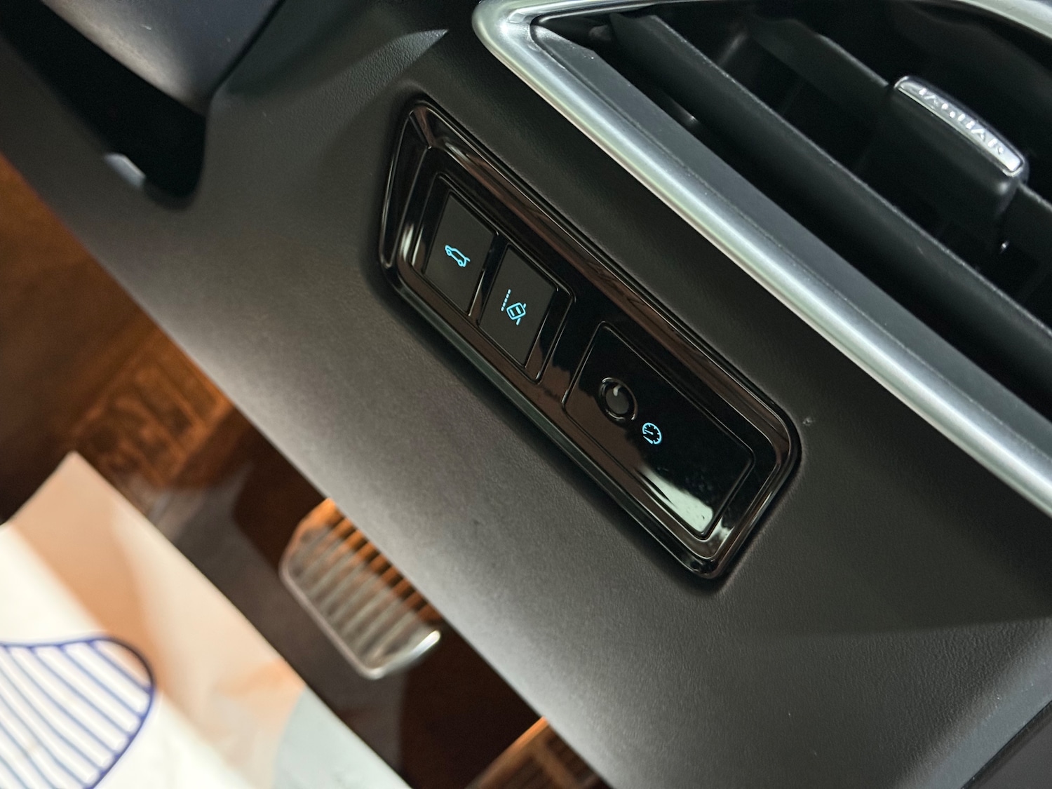 Used Jaguar F-Pace 2016 for sale - 77878683: Photo 38