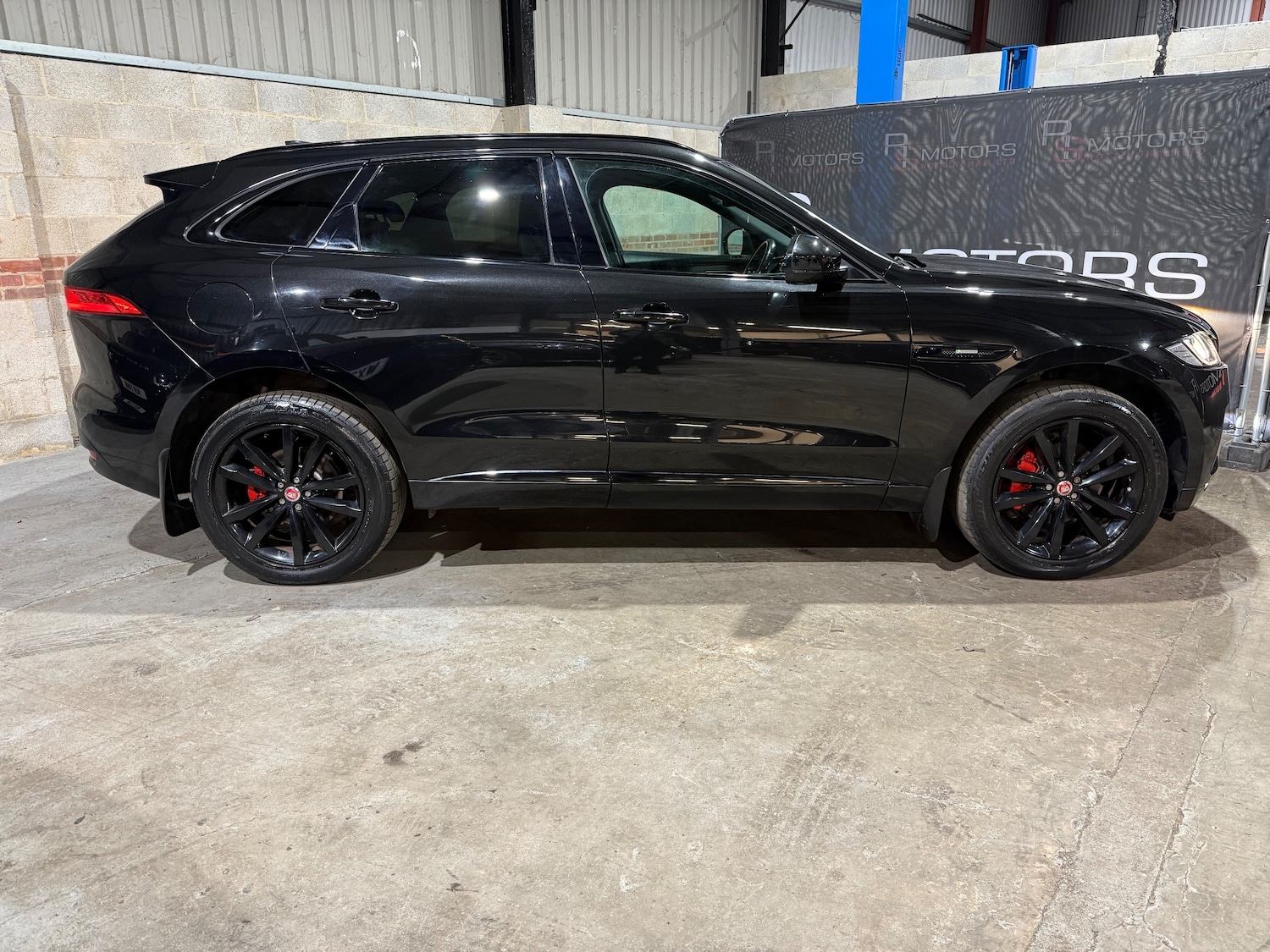 Used Jaguar F-Pace 2016 for sale - 77878683: Photo 4
