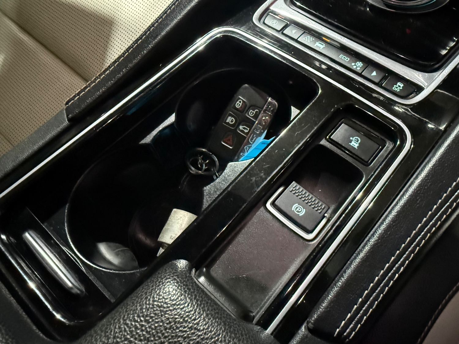 Used Jaguar F-Pace 2016 for sale - 77878683: Photo 50